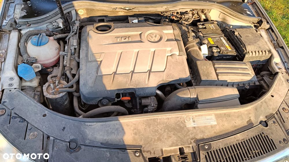 Volkswagen Passat - 13