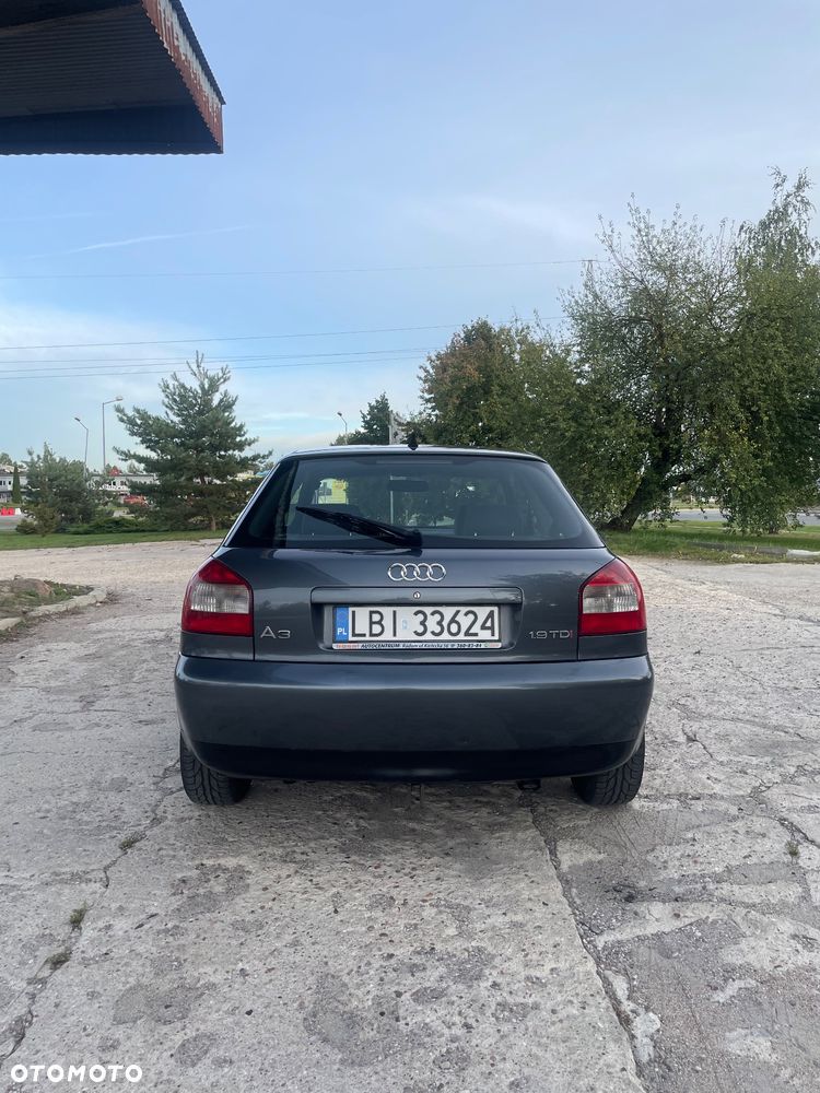 Audi A3 1.9 TDI Ambiente - 4