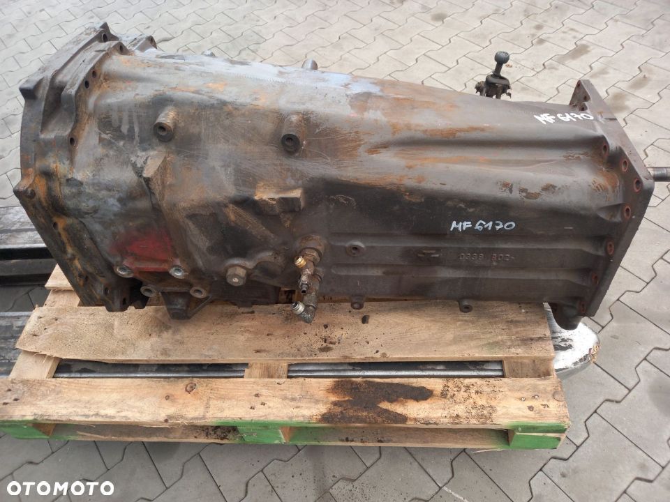 Obudowa skrzyni biegów Dynashift Massey Ferguson 6170 - 5