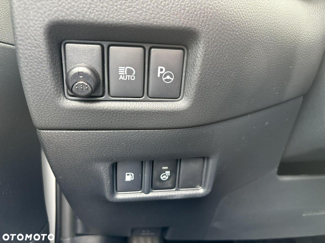Toyota C-HR 1.8 Hybrid Executive - 23