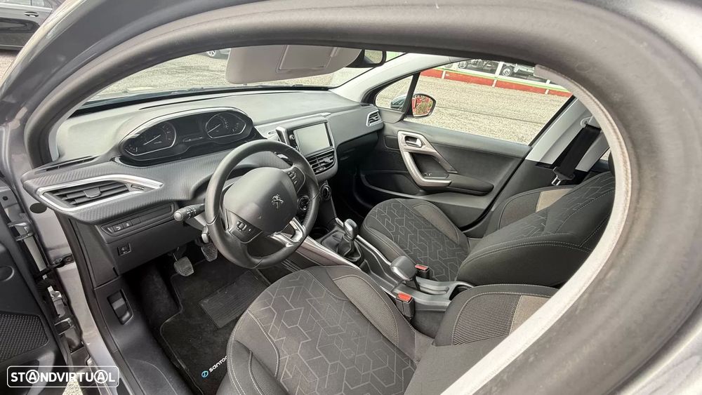 Peugeot 2008 1.2 PureTech Style - 15