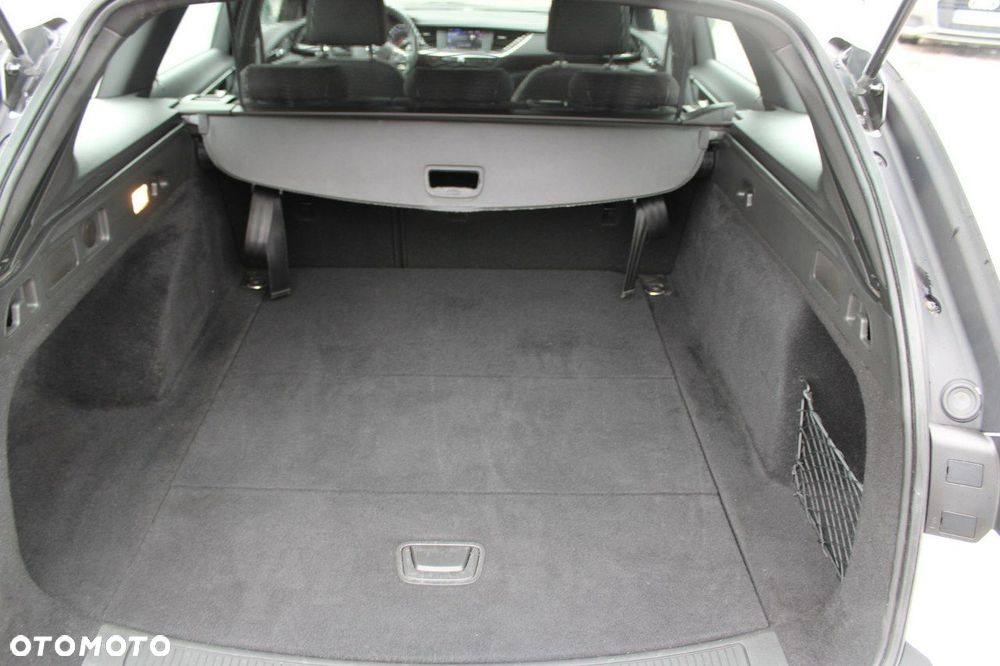 Opel Insignia - 15