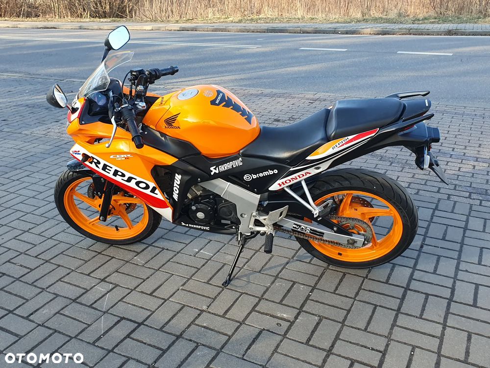 Honda CBR - 27
