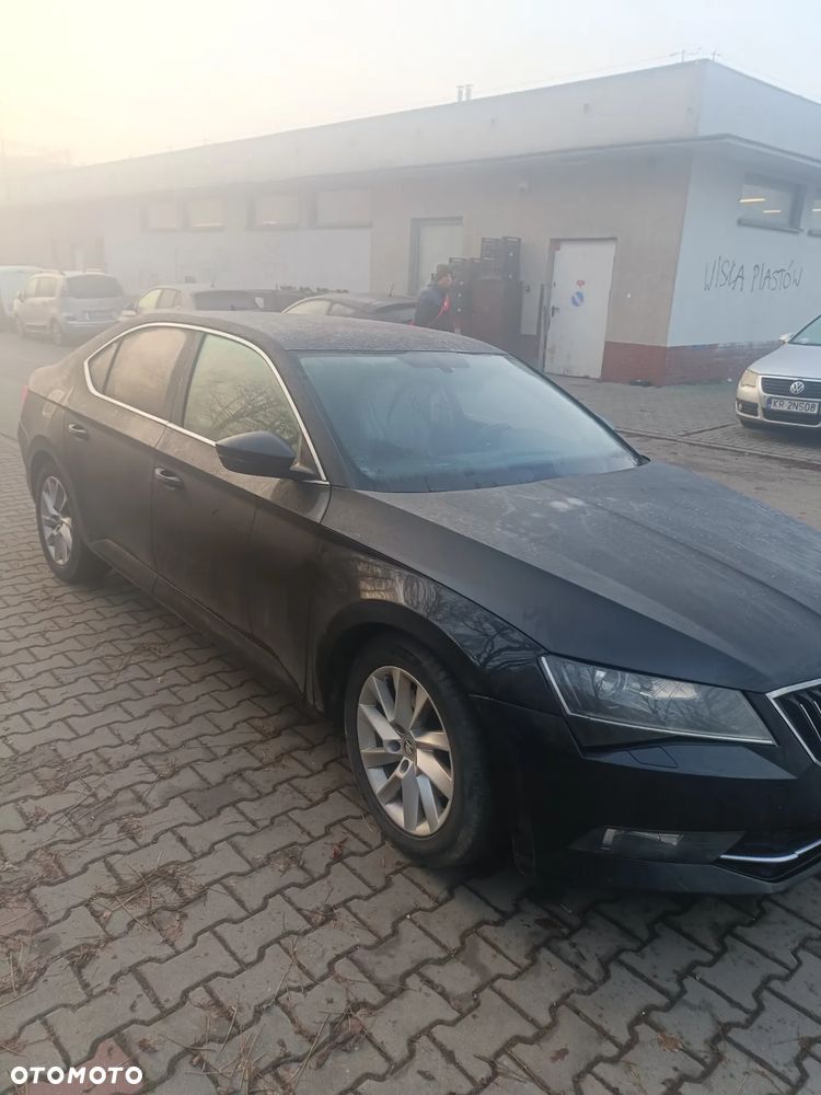 Skoda Superb 1.6 TDI DSG Ambition - 13