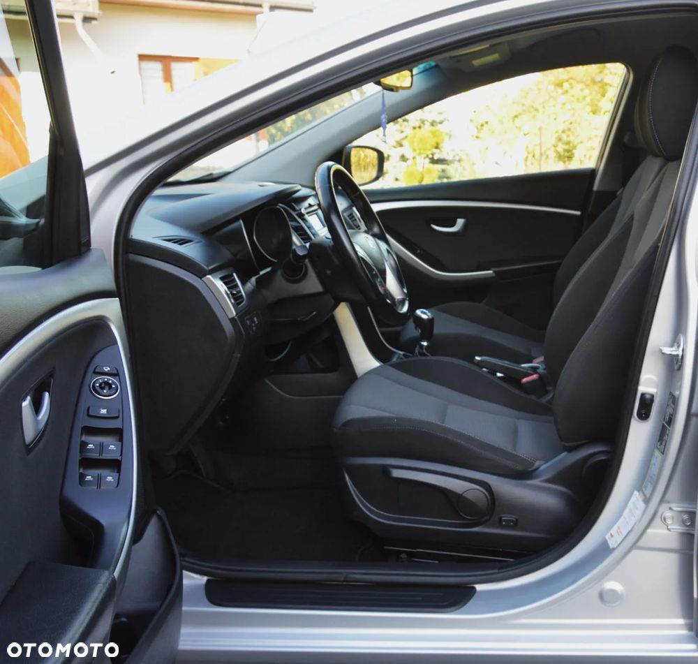 Hyundai i30 Kombi 1.6 CRDI Family - 21