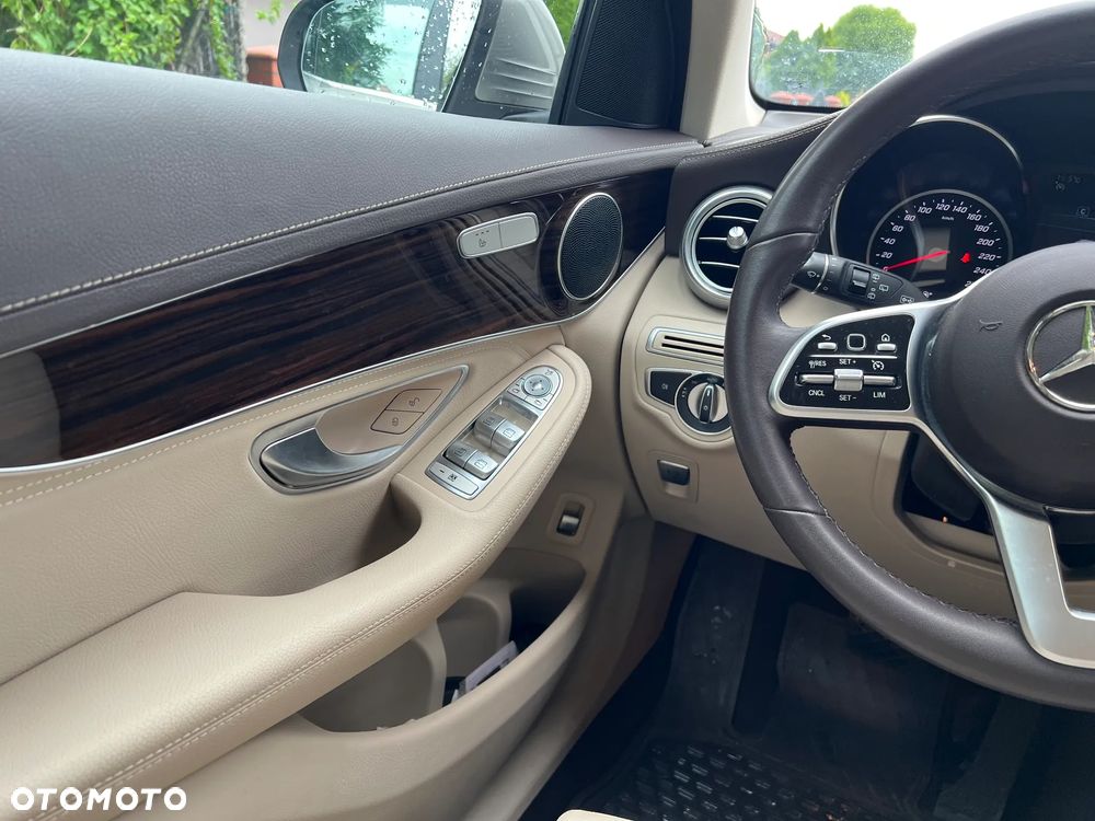 Mercedes-Benz GLC 200 4Matic 9G-TRONIC Exclusive - 17