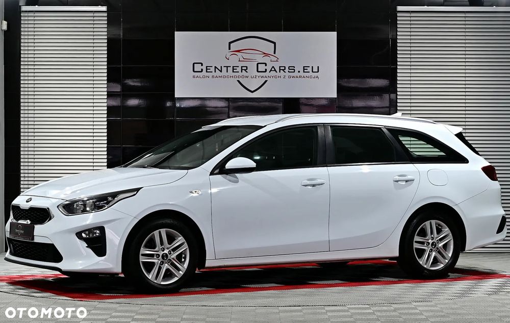 Kia Ceed - 12