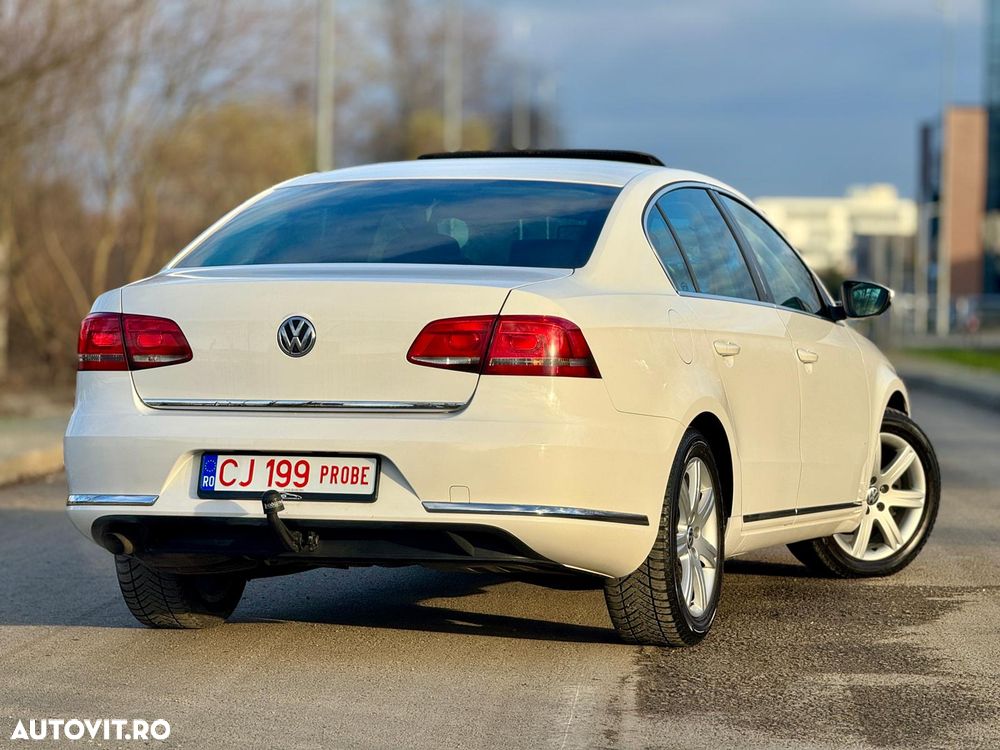 Volkswagen Passat - 4