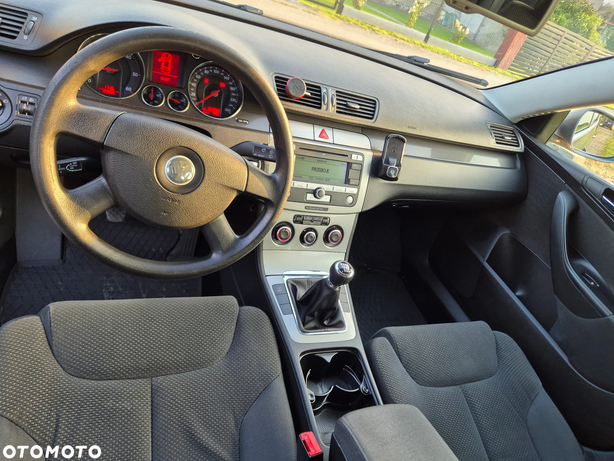 Volkswagen Passat 2.0 TDI DPF Comfortline - 25