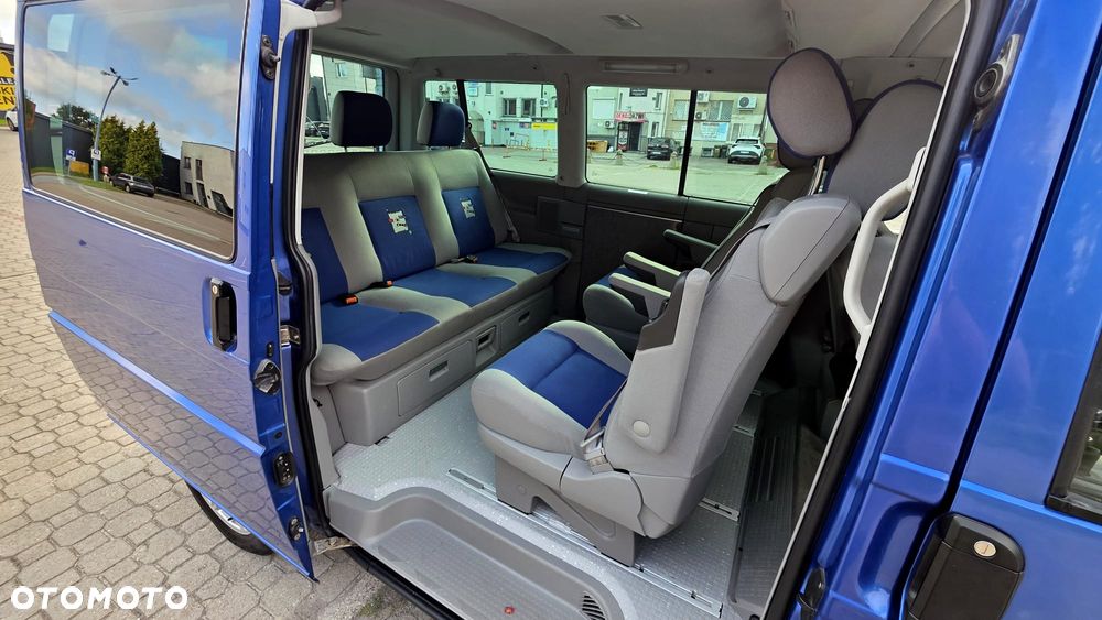 Volkswagen Multivan - 31