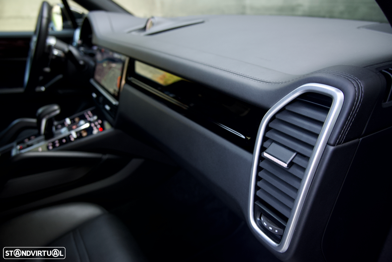 Porsche Cayenne E-Hybrid - 32