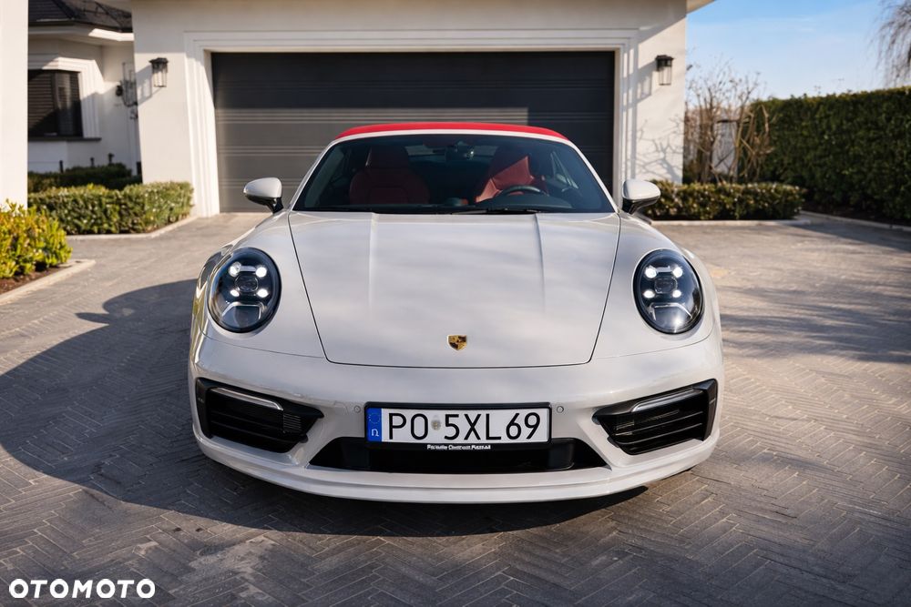 Porsche 911 Carrera 4S - 2