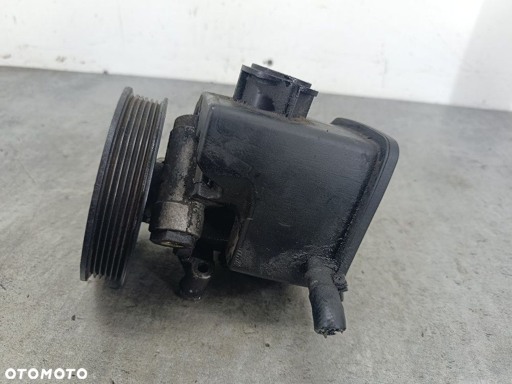 POMPA WSPOMAGANIA MERCEDES-BENZ SPRINTER W903 A6042360010 2.2 313 CDI - 9