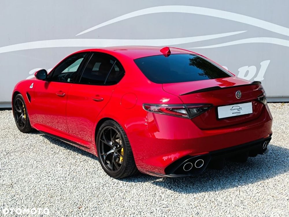 Alfa Romeo Giulia - 16