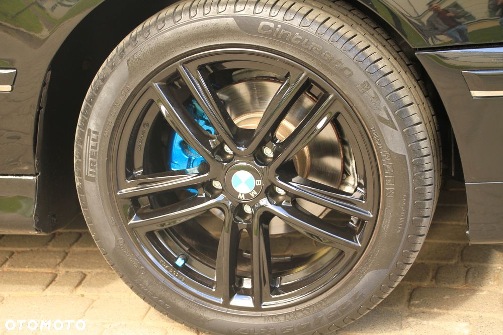 BMW Seria 5 525i - 25