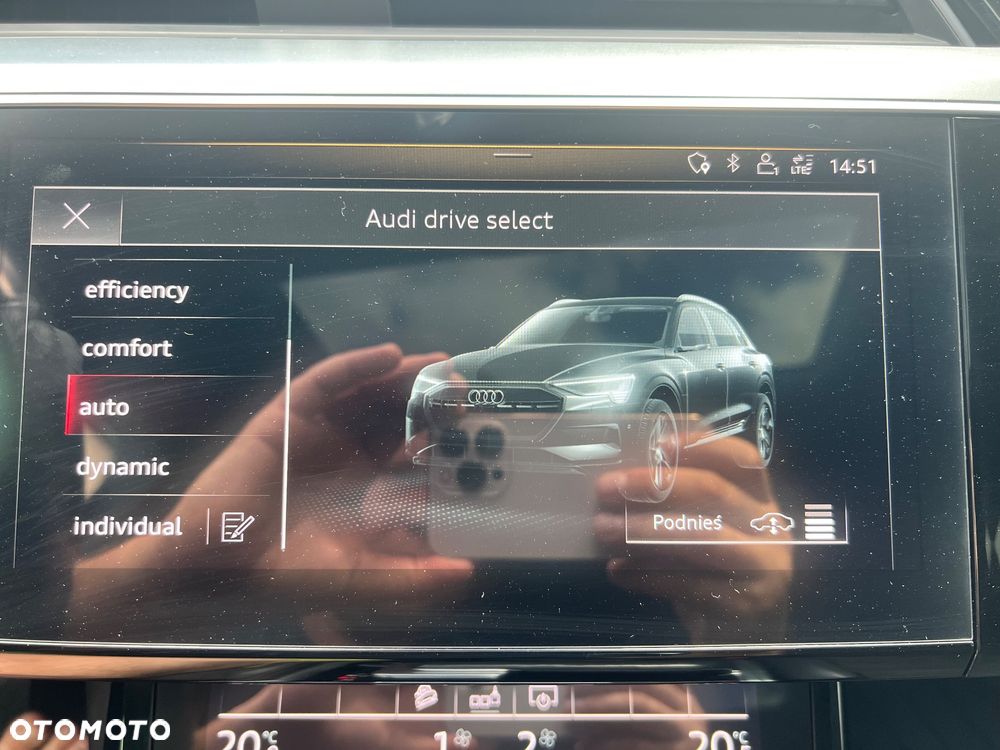 Audi e-tron - 28