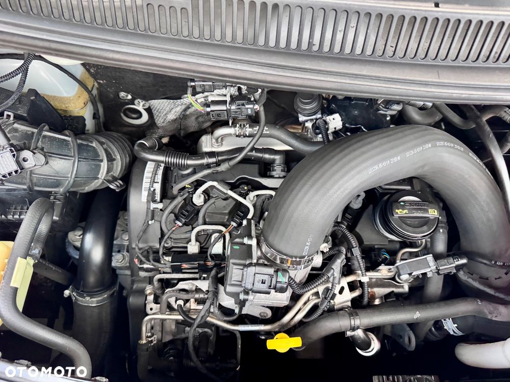 Volkswagen Caravelle - 30