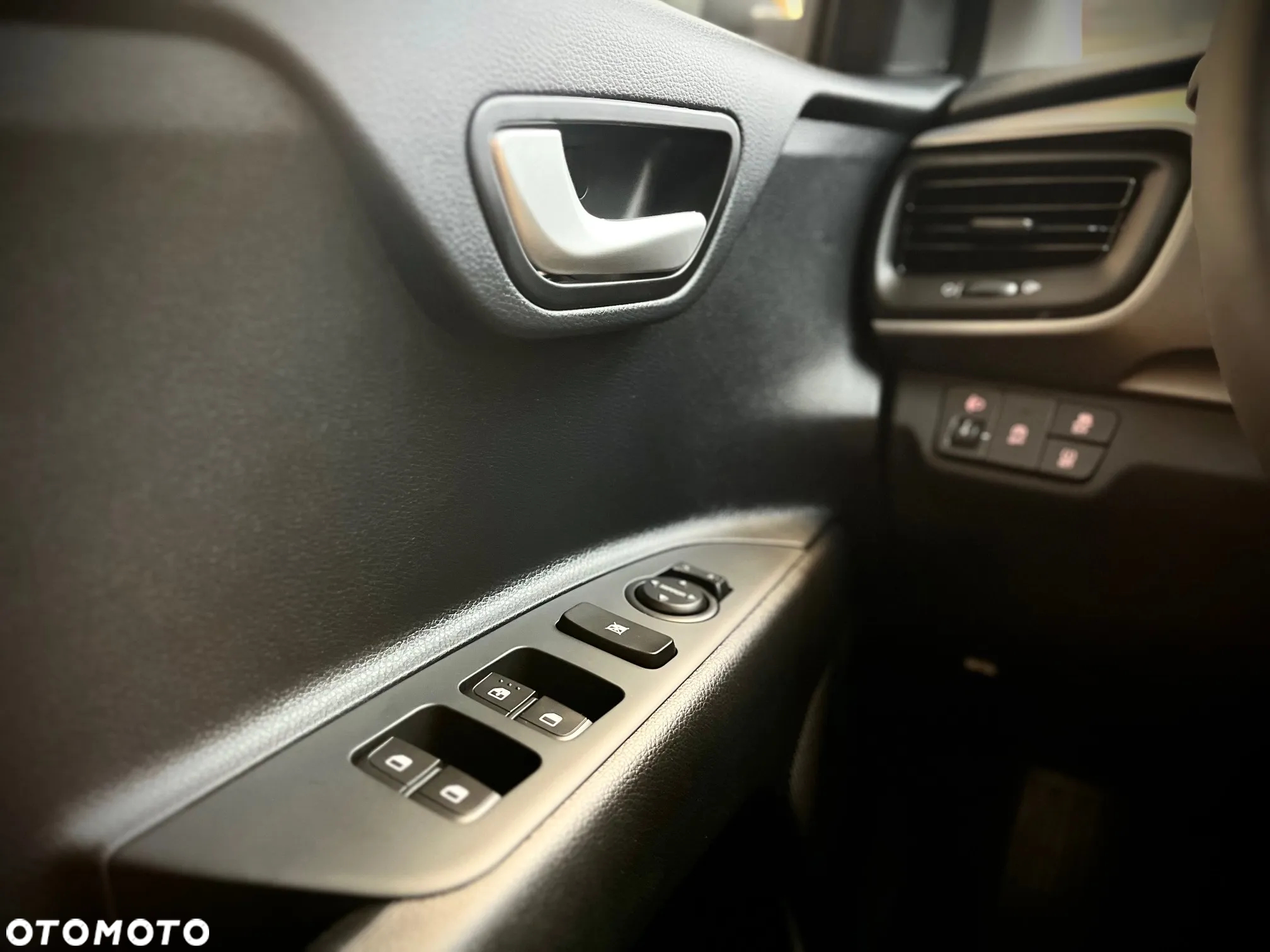 Kia Stonic 1.0 T-GDI M DCT - 11