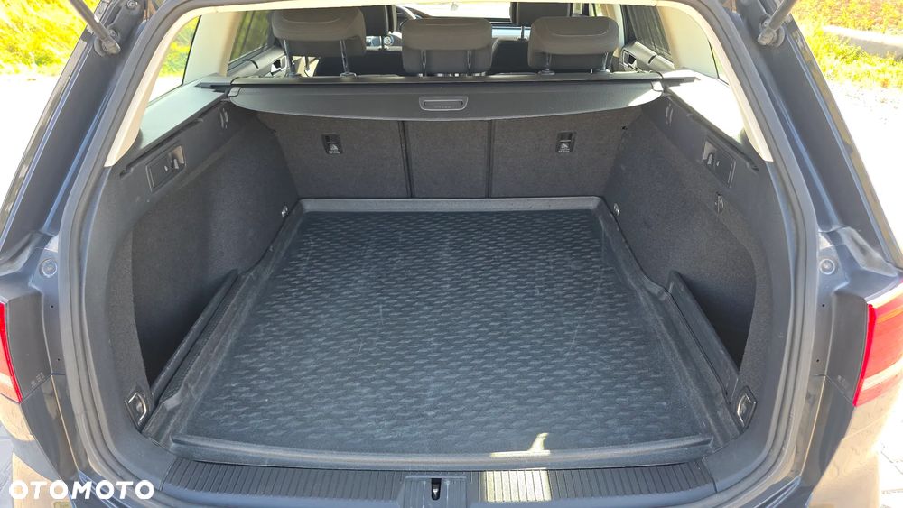 Volkswagen Passat 2.0 TDI SCR Comfortline DSG - 27