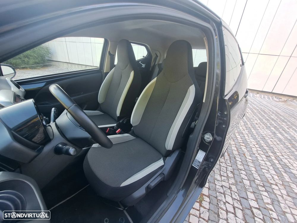 Toyota Aygo 1.0 X-Play+AC - 23