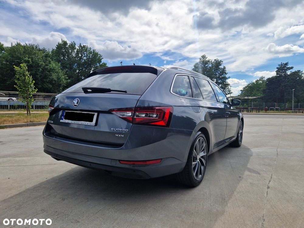 Skoda Superb 2.0 TDI 4x4 L&K DSG - 3