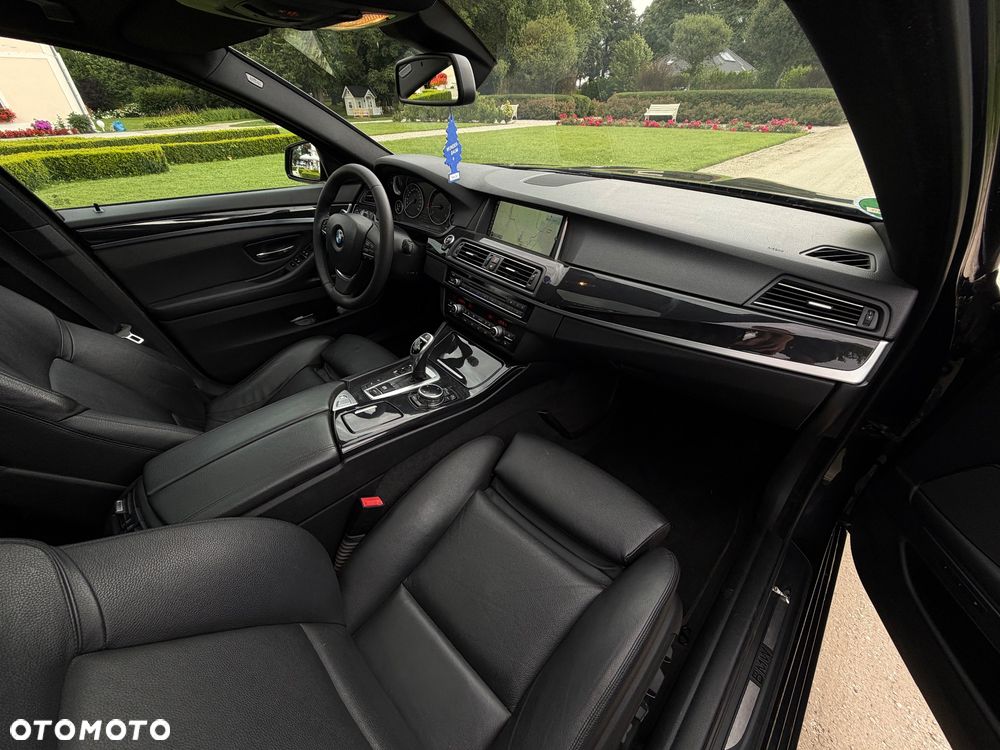BMW Seria 5 530d xDrive Modern Line - 14