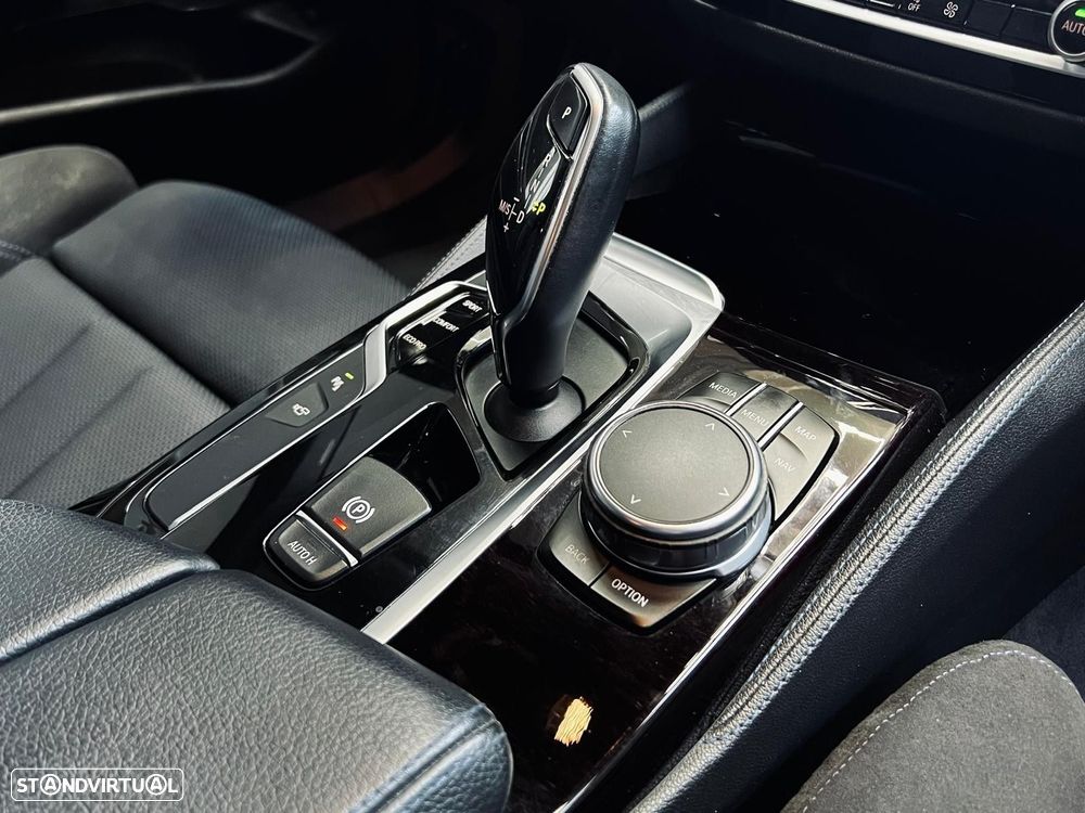 BMW 520 d Pack M Auto - 38