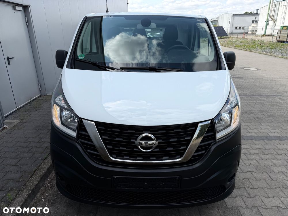 Nissan NV300 - 1
