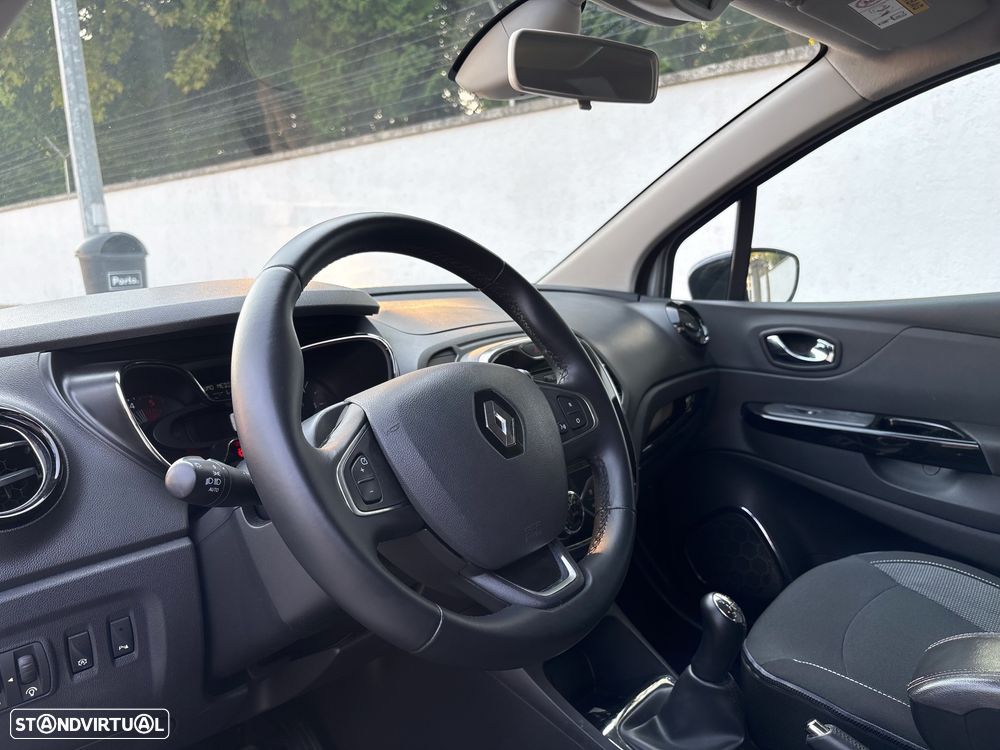 Renault Captur 1.5 dCi Exclusive - 17