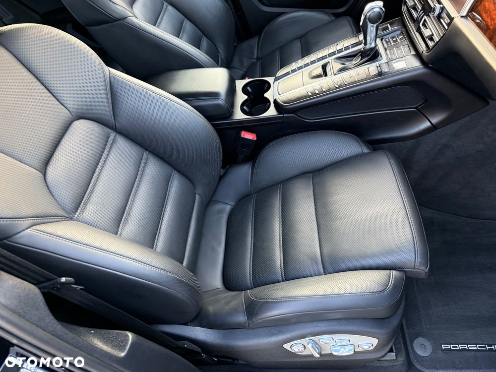 Porsche Macan - 8