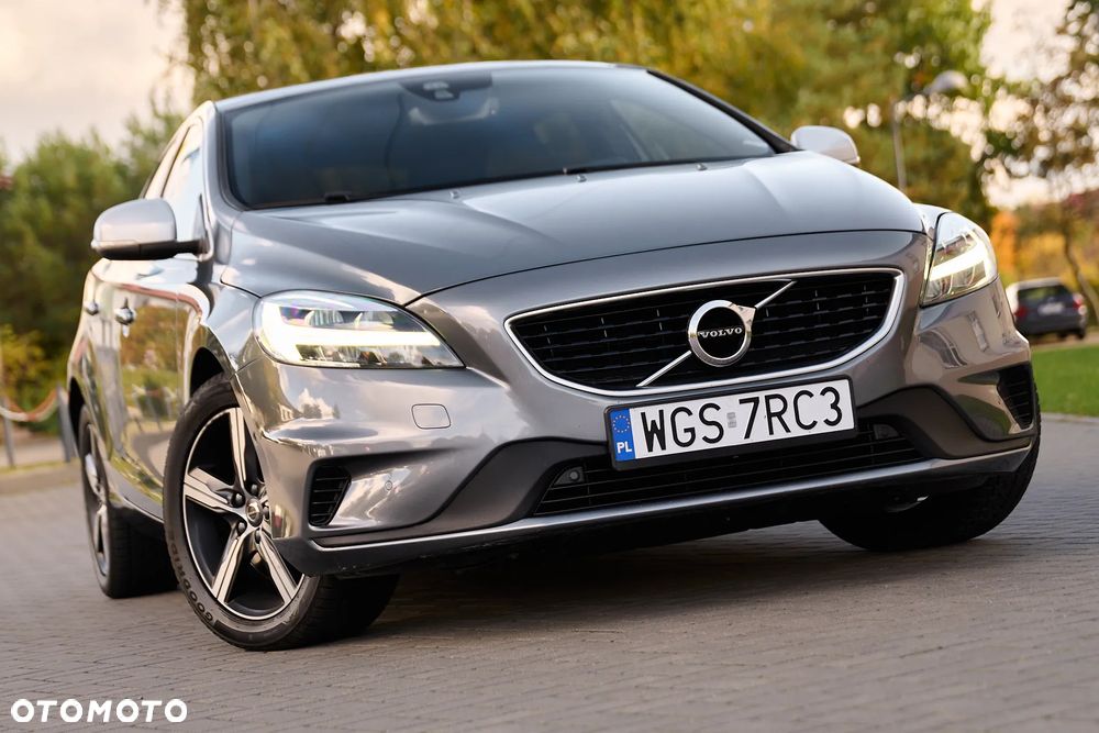 Volvo V40 D3 Geartronic RDesign - 16