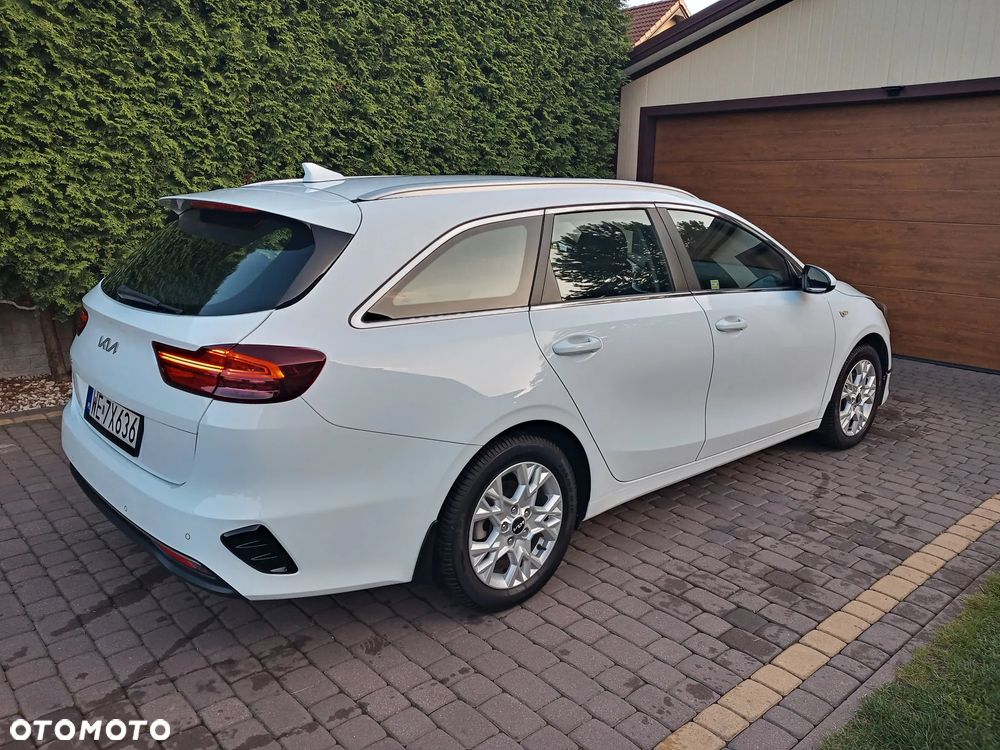 Kia Ceed 1.5 T-GDI M - 10