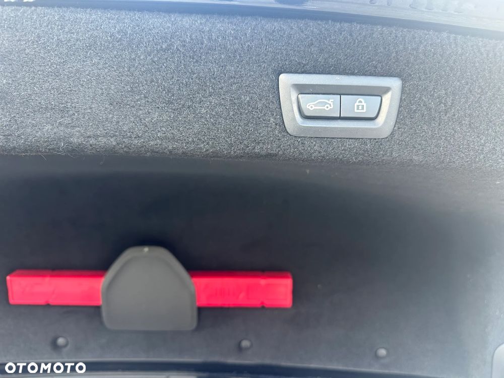 BMW Seria 7 740d xDrive - 25