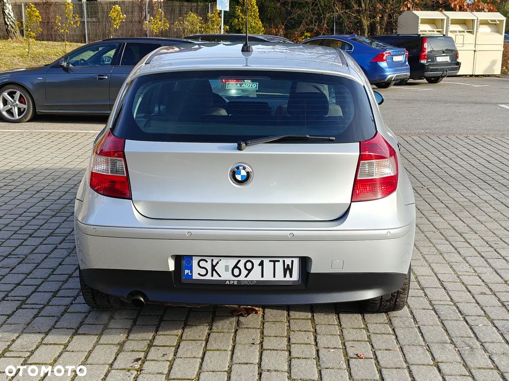 BMW Seria 1 116i - 15
