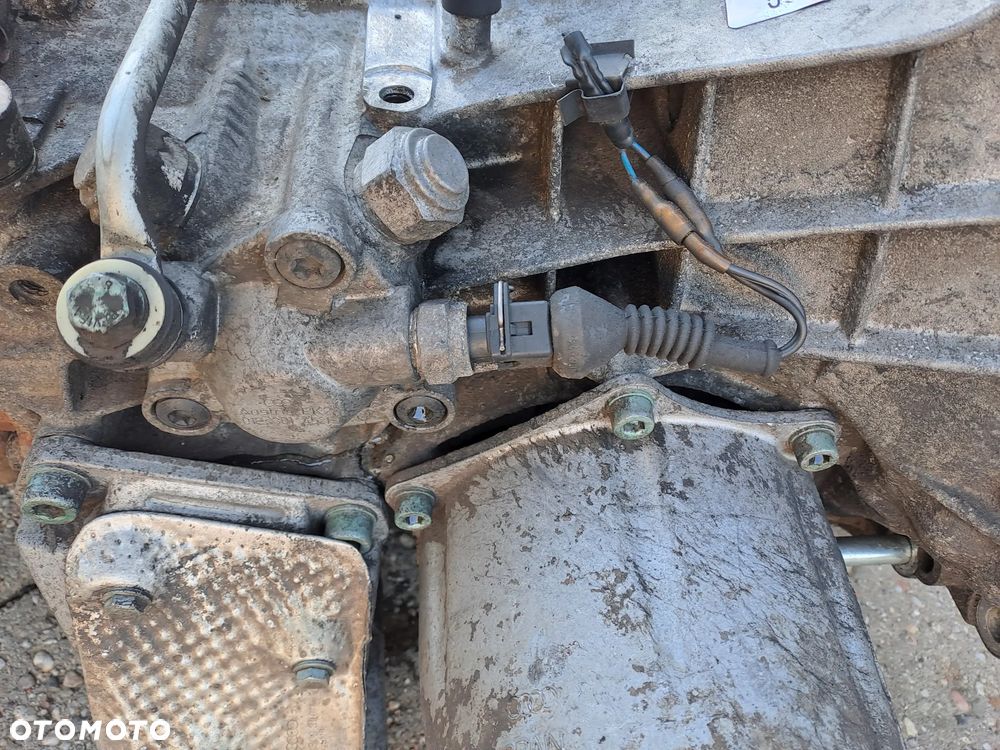 Volkswagen Passat B5 1.9 TDi 110KM AFN AVG skrzynia biegów 1E0300046N - 6