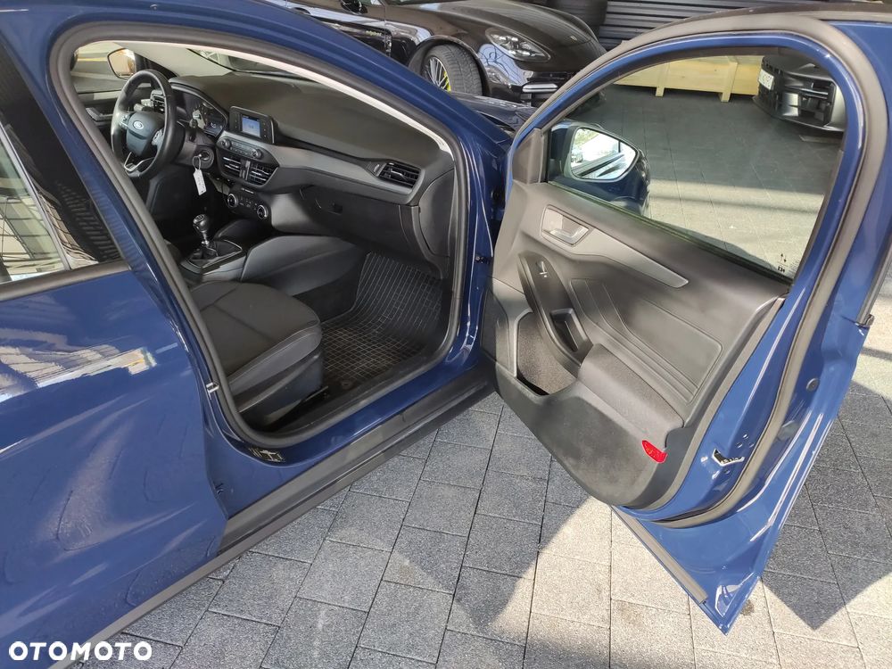 Ford Focus 1.0 EcoBoost Trend Edition - 17