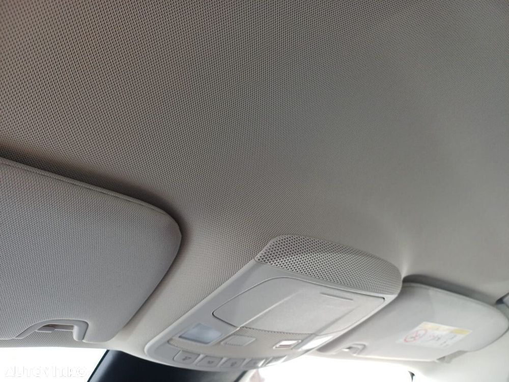 Ford Mondeo 2.0 HEV Titanium - 25