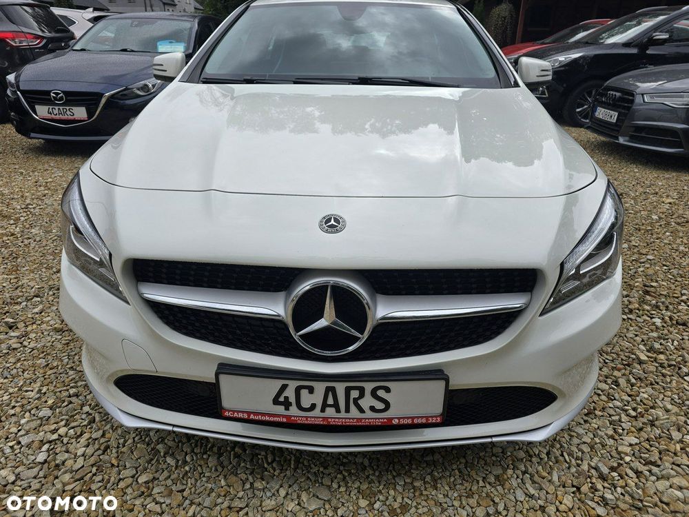 Mercedes-Benz CLA Shooting Brake 180 d - 31