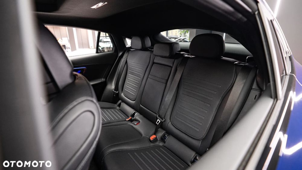 Mercedes-Benz GLC - 24