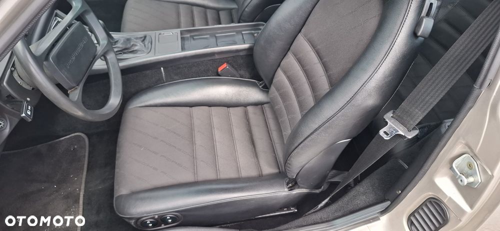 Porsche 944 3.0 S2 - 21