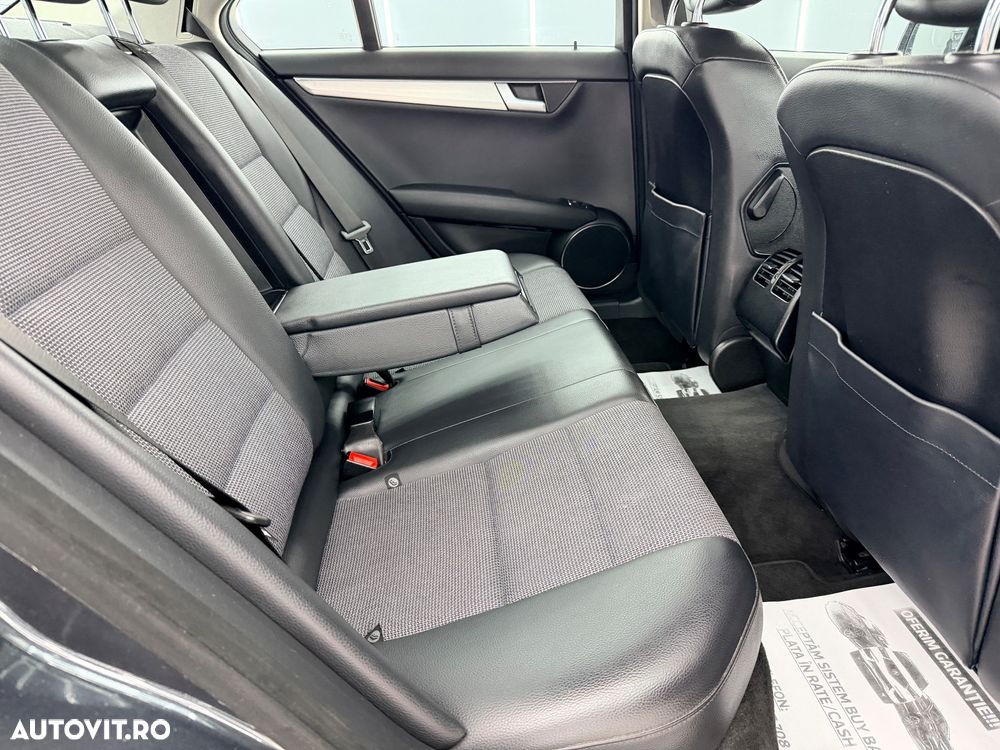 Mercedes-Benz C 180 Avantgarde Edition - 7