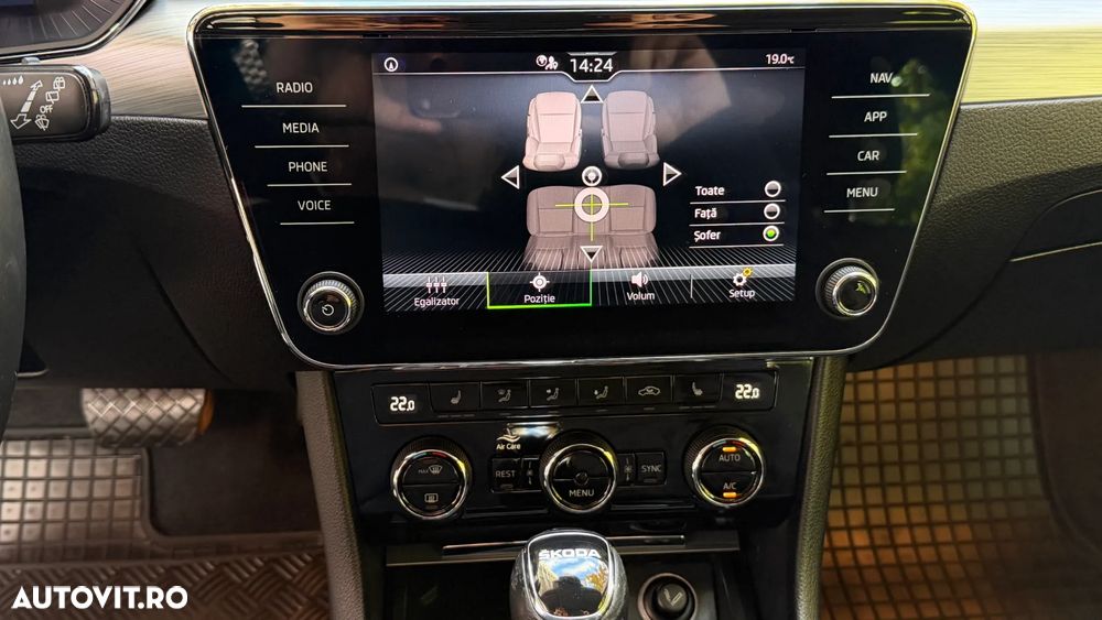 Skoda Superb Combi 2.0 TDI DSG Ambition - 27