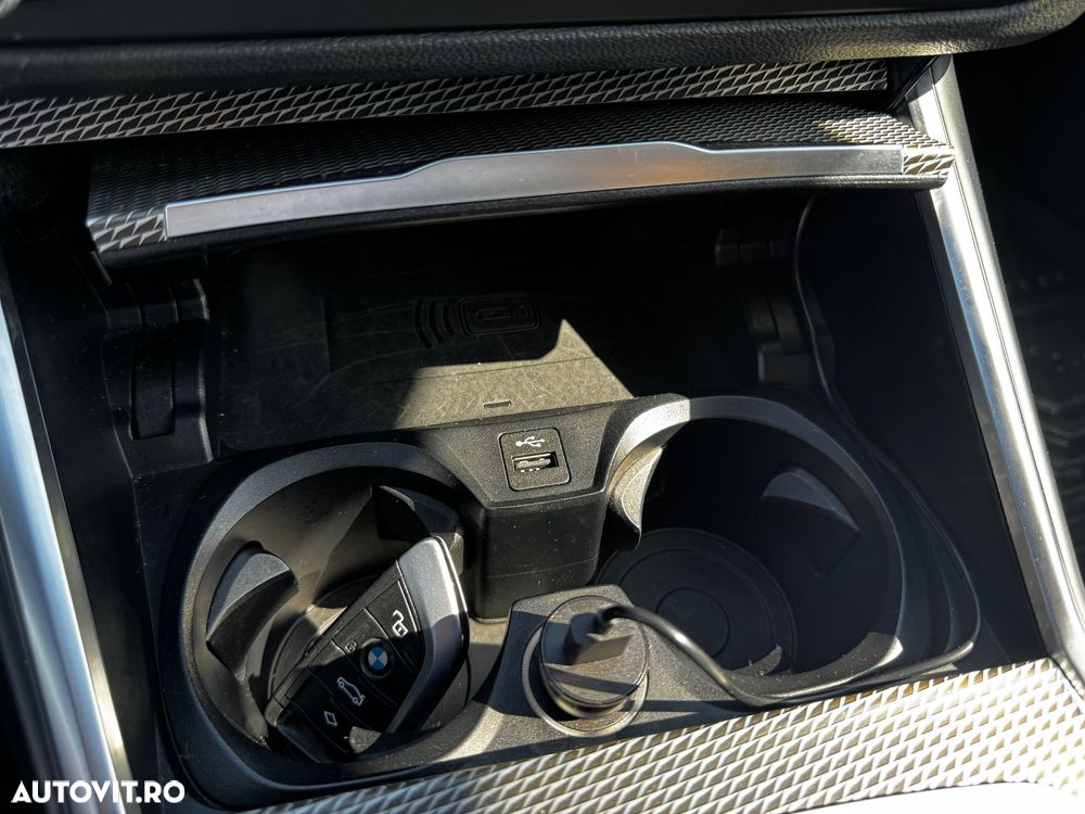 BMW Seria 3 320d xDrive AT MHEV - 12