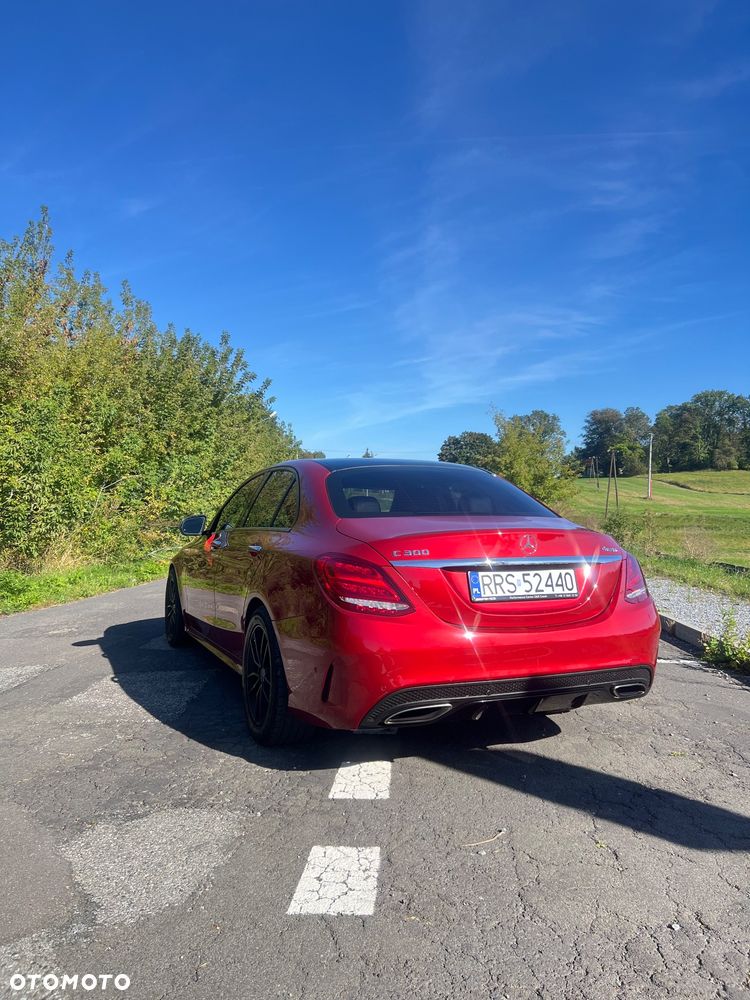 Mercedes-Benz Klasa C 300 T 7G-TRONIC AMG Line - 17