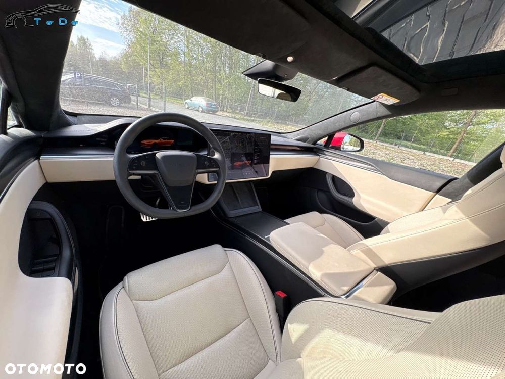 Tesla Model S - 23