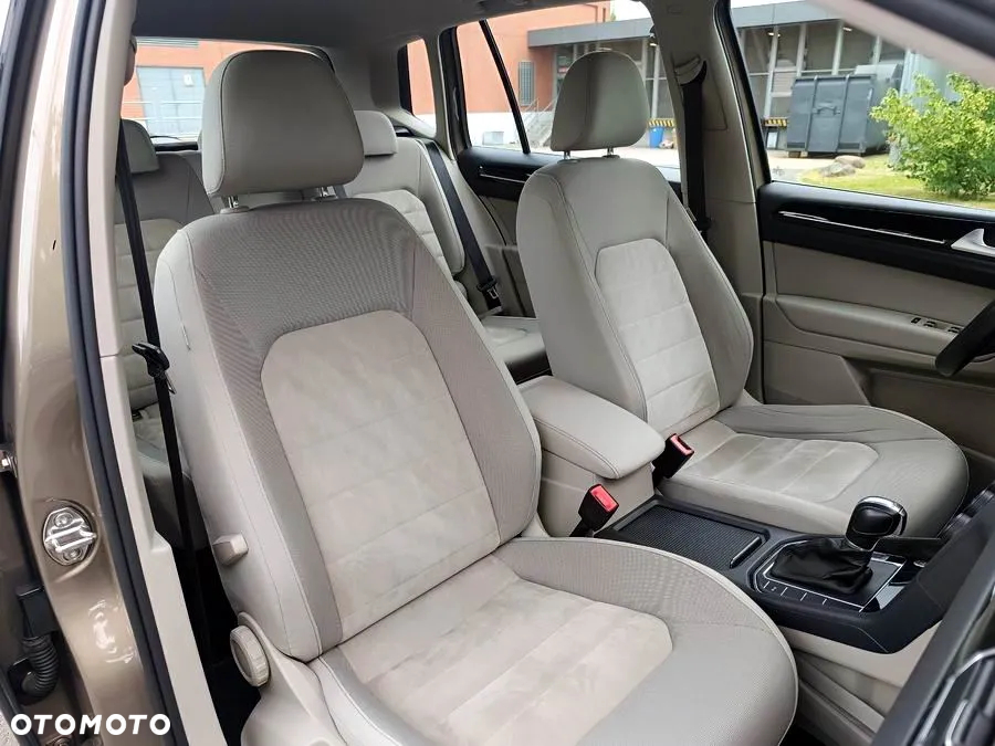 Volkswagen Golf VII 1.4 TSI BMT Highline DSG - 19