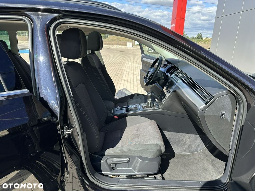 Volkswagen Passat Variant 2.0 TDI BMT Comfortline - 17