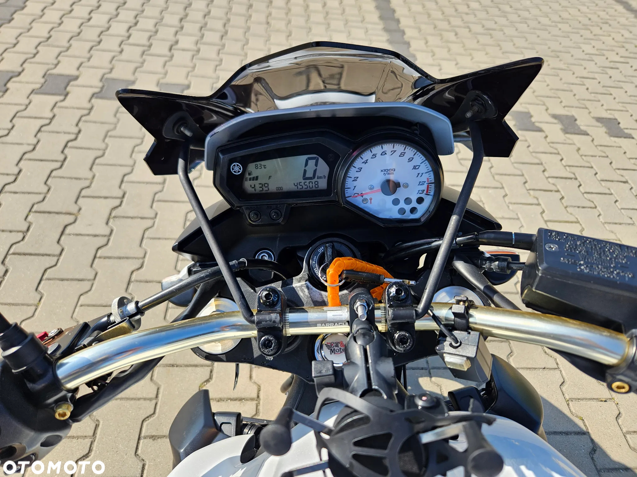Yamaha FZ8 - 4