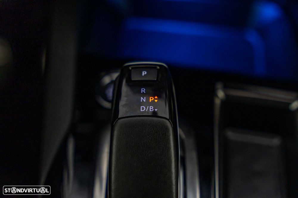 Peugeot 3008 1.6 Hybrid GT Pack e-EAT8 - 33