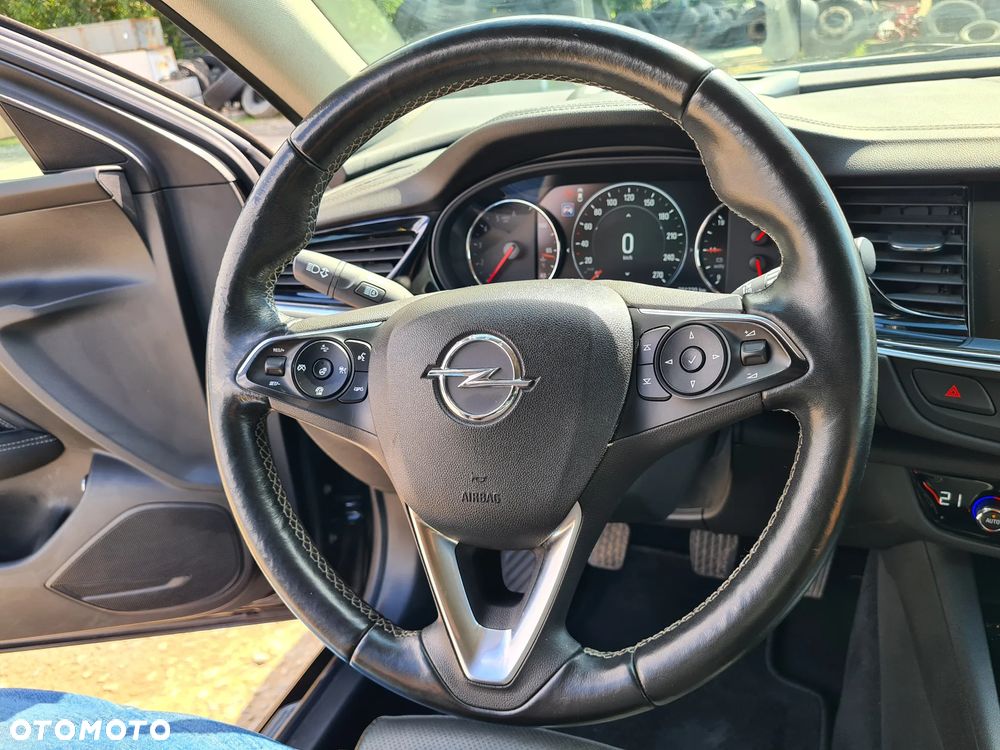 Opel Insignia - 23